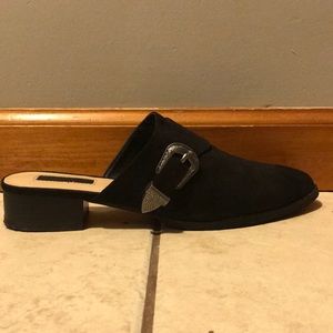 F21 Mules - Black with Buckle